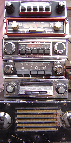 old_car_radios.jpg